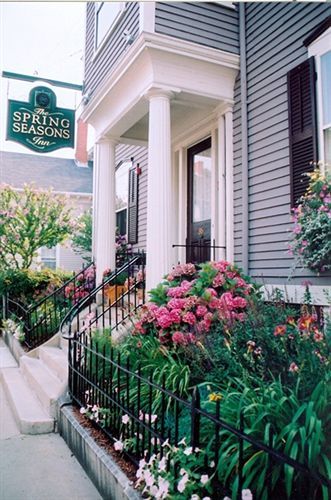 The Spring Seasons Inn Newport Eksteriør bilde