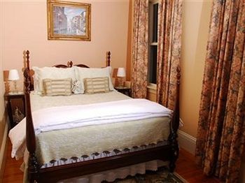 The Spring Seasons Inn Newport Eksteriør bilde